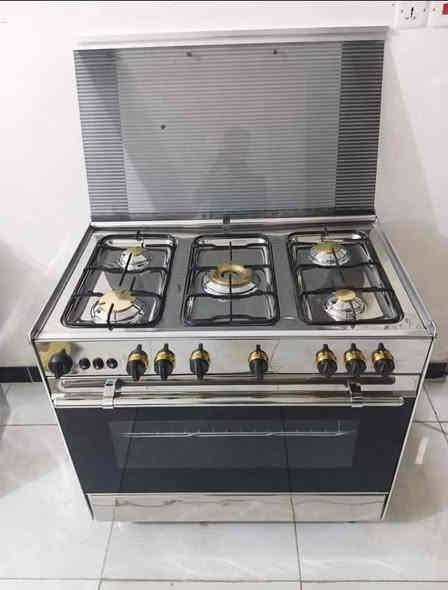 هلاَ واسهلاَ طباخك عطلان وماعندك مجال اتدزه للمصلح لگينالك حل انتَ وگاعد أبيتك اجيك
فرن
عيون
باب 
كلشي يخص الطباخ يمنه 
مـ؏ التنضيف وترتيب  

بس أتصل ؏ رقم 
***********
ابو يوسف يوجد واتساب 
موجود واتساب هم
او مراسلة الصفحة
