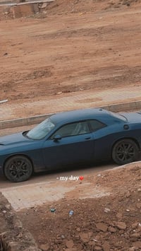 تشالنجر 2021 SXT لون ببسي السيارة ماشيه 60 mile فول مواصفات عدا الفتحة...