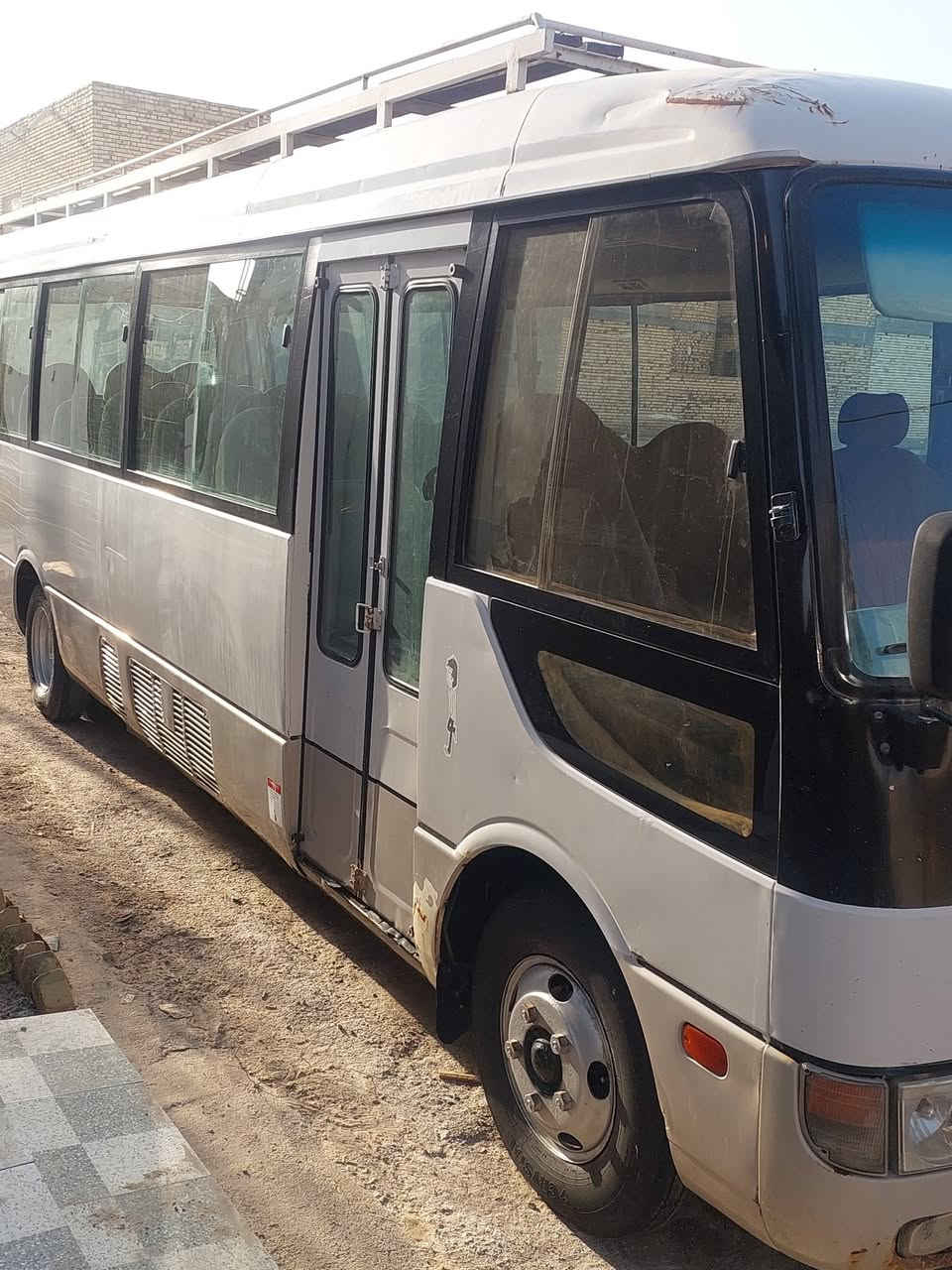 السلام رزوه مسيوبيشي عددالمقاعد 33 موديل 2006 سياره جاهزه كير مكينه اكسل تخم تاير حداديه السعر 145 ورقه وبيه مجال العنوان ذي قار سوق الشيوخ ***********
