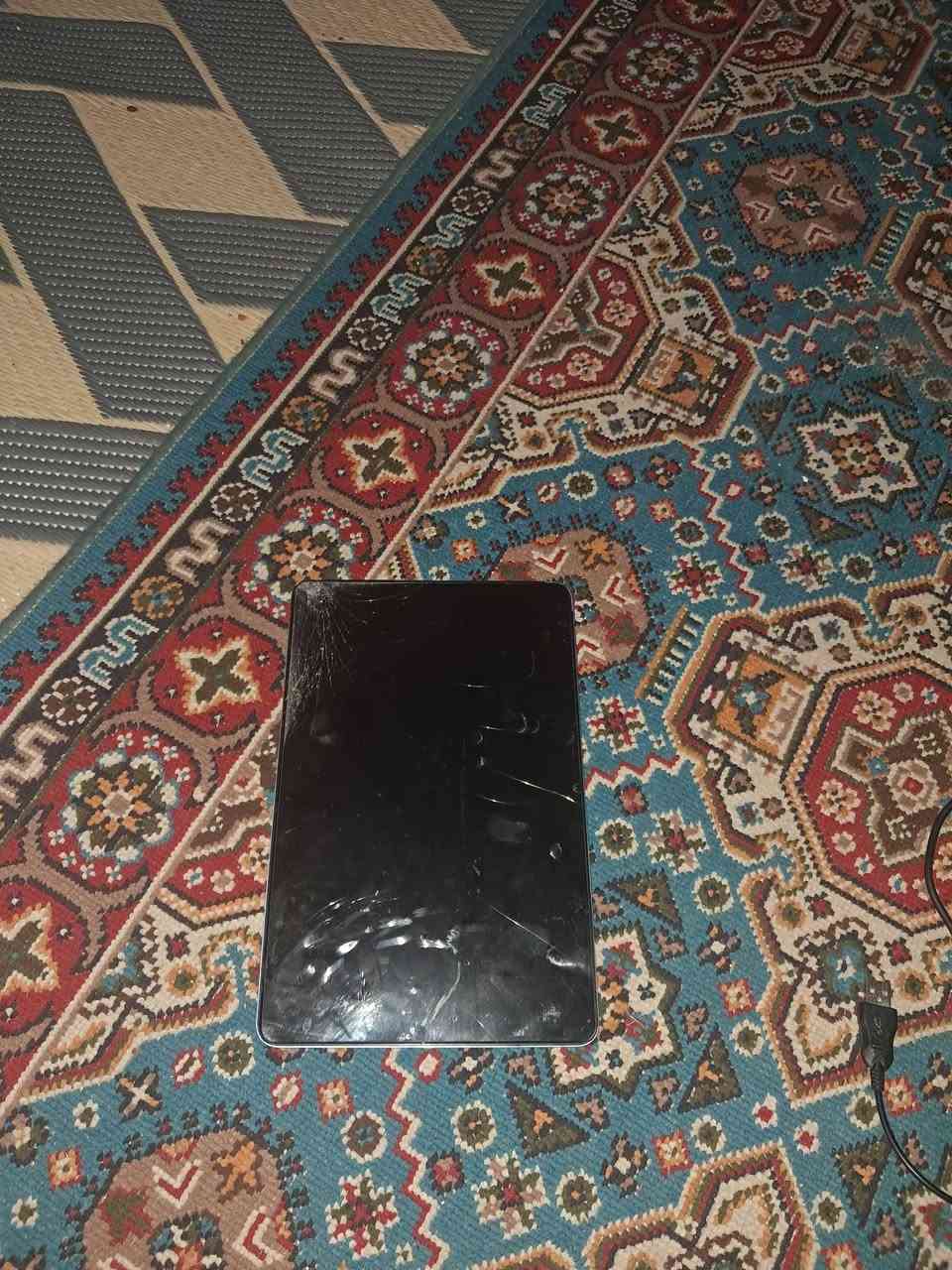 السلام عليكم ايباد انفنكس شغال كامل ولاكن بي ضربه خفيف بل شاشه فوك عله اليسره المكان ميسان فرع الشاشه رقم واتساب *********** السعر 70بيه مجال للشرايه
