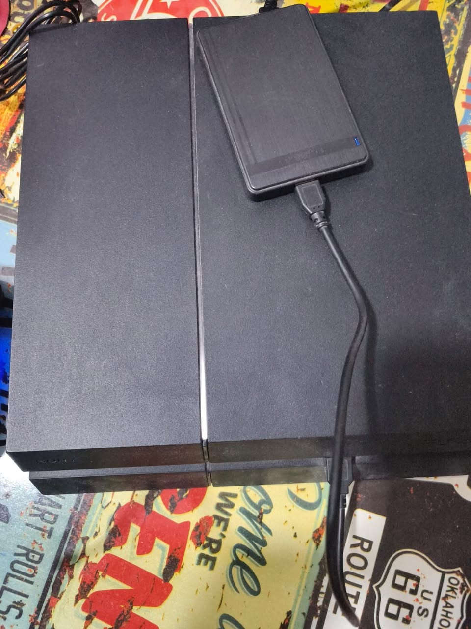 بلي فور فات مهكر نضام 9 لا مفتوح ولا مصلح مع هارد ذاكرته تيره نص 1500 مع 2 جوستكات مع يو بي اس  للاتصال فقط واتساب ***********
