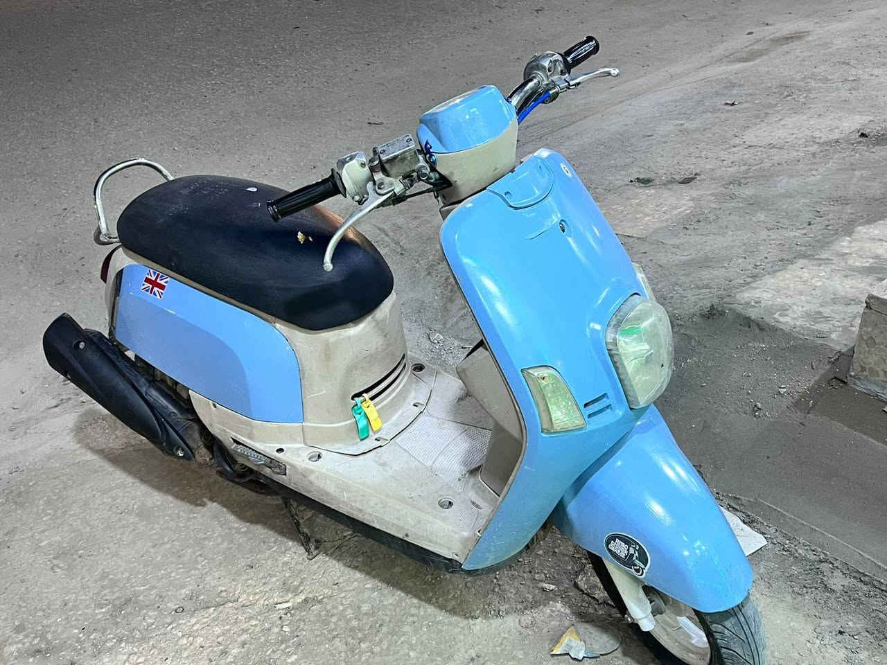 بوليس كابريتر داخل كريمي بلادي اصلي
مفتوحه مكينه ناعمه شلعه معدل فول 
زوج تايرات سلف هندر شغلات 

للبيع فقط مكاني كربلاء سعر 525


**إذا كنت صاحب هذا الإعلان وتريد حذفه لأي سبب، رجاءا أرسل رسالة إلى الدعم الفني**