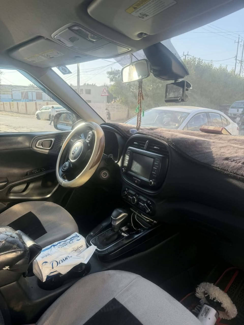 سلام عليكم
كيا صول فئهSS محرك 2000 بيها اربع قطع صبغ  لبيع او مراوس اتصال ***********
