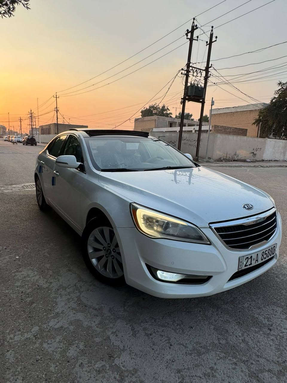 السلام عليكم 🫡
للبيع كيا كادينزا  (ملكي VIP )  رقم شمالي بسمي سنويه هزه رقم جديد تريد وكاله تريد تحويل السياره خليجي موديل  2011
فول مواصفات 1/1
سعه المحرك 3.5دوش
سيارة مال بيت  
بانوراما 
حساسات أمامية 
حساسات خلفية
تبريد قطعتين
بصمه ترحيب 
مقاعد جلد +وكهرباء
مري شفط +شارة بل مري 
بردة خلفية كهرباء 
كامره خلفية
لد امامي وخلفي
سيارة جاهزه ونظيفة من كل نواحي كير محرك كهربائيات تخم تاير  جديد 
بيها مكانين تكحيل كارت 
 والباقي مكفوله من ضربه وصبغ وتبديل  
مكان سيارة بغداد الزعفرانيه 
السعر 126متواجد رقم فقط ***********
