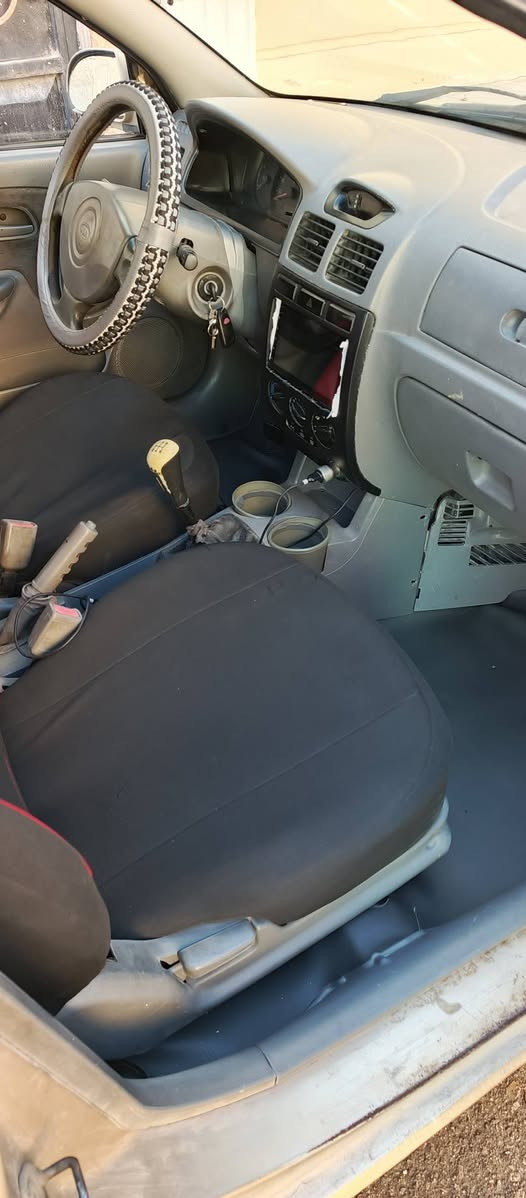 ريو 2005 مكينه وكير نضاف
1600
كير عادي 
دواخل كله جديد  سياره جاهزه 
راعيه بنجف مكانها نجف 
السعر 29.   /***********
