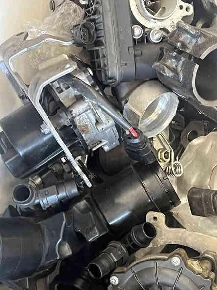 واتساب فقط ***********
لبيع ‎ جميع قطع غيار سيارات المانيه 

‎اطلس - تيكوان- طاوس - جيتا - باسات - كولف 

‎توصيل جميع محافظات العراق
