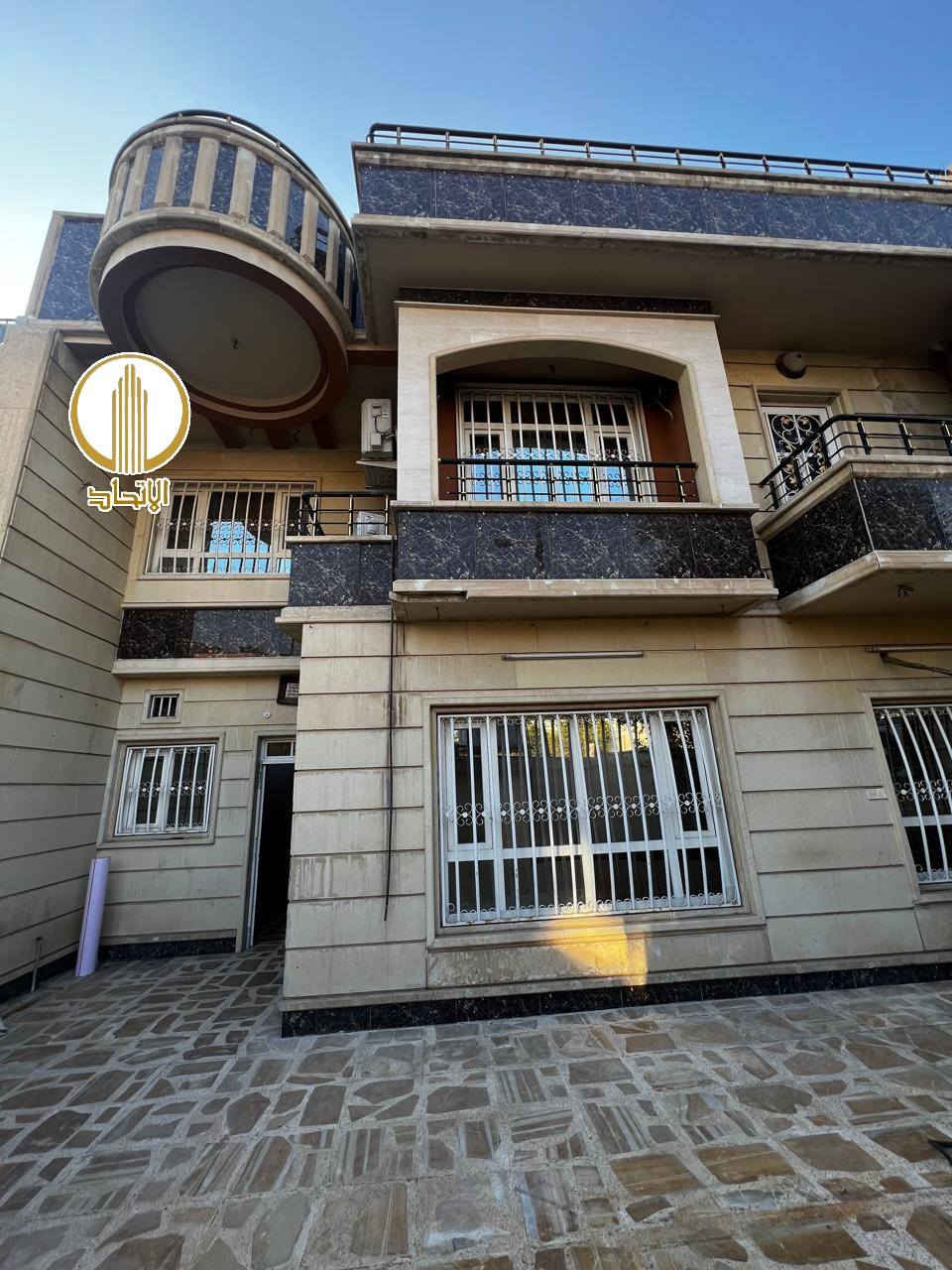 #مكتب_الاتحاد_لتجارة_العقارات_والمقاولات 🏛
          🏛⭐️ دار للإيجار ⭐️ 🏛
◀️الموقع حي المصارف 🏛️خلف ارشد الزيباري 

◀️ المساحة 230متر 🏠البناء جيد جدا 
◀️الواجهة 10متر 🏠
◀️ طابقين ◀️ مكون من ٦غرف ⭐️
◀️طابق الاول غرفتين +مطبخين+هول إستقبال مناور كراج كبير +سرداب كبير🏠
◀️طابق الثاني هول +٤غرف+بيتونه+خدمات🏠
⬅️شروق تام
⬅️يقع على شارع بعرض 20متر 
⬅️بدل الايجار ٧٥٠الف 
_________________________

        مكتب الإتحـــــاد للعقار 
*********** || ***********
