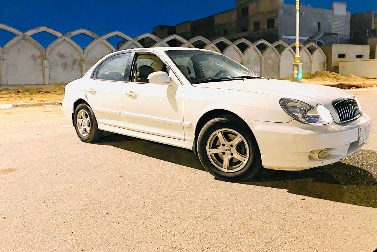 سوناتا 2005 خليجي مكينه 2000 منضومه غاز مكفوله كفاله عامه من اي ضربه بيها رصعات بسيطه السعر 68 وبيها مجال للطيبين 

***********
