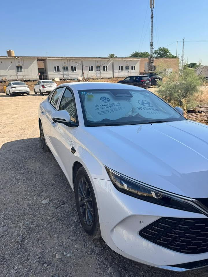سلام عليكم
BYD Qin L 2025 

١٣ كامره فول حساسات اوتو هولد و اوتو بارك نظام القيادة الاليةداخل ابيض ملكي و تسجيل كاميرات بطاربة ٦٠ تمشيك ٨٠ كيلو على الشحن و مع البانزين ٢٠٢٠ كيلو و بعد بيها هواي مواصفات ماشية ١٧ الف
السعر  ٢٤مليون و٢٠٠

***********
