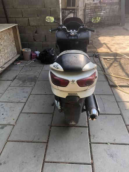 السلام وعليكم فورزه 0/8 عميه بلادي دراجه نضيفه نكره سلف كهربايات كلها شغاله فجعه صار بيها صوت وبيها رجفه يمكن كلج خلفي لو امامي للبيع 900 بي مجال مكاني بغداد البياع ***********
