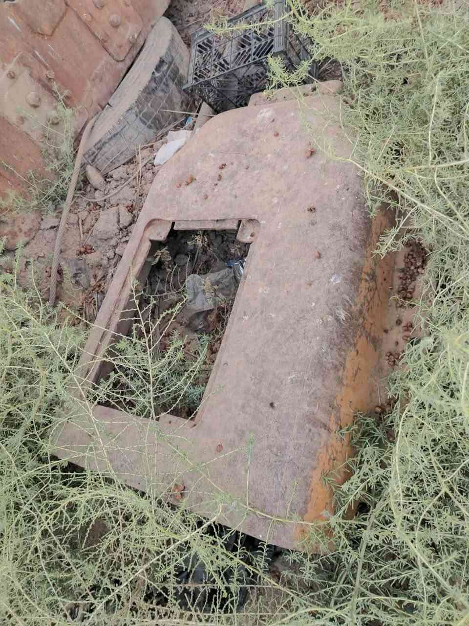 بيع جميع قطع غيار بلدوزر  كوماتسو اصلي *********** ويوجد كير كوماتسو جديد
