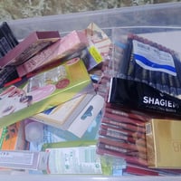 بوكس مكياج • ماركة أصلية • ١٠٠ قطعة