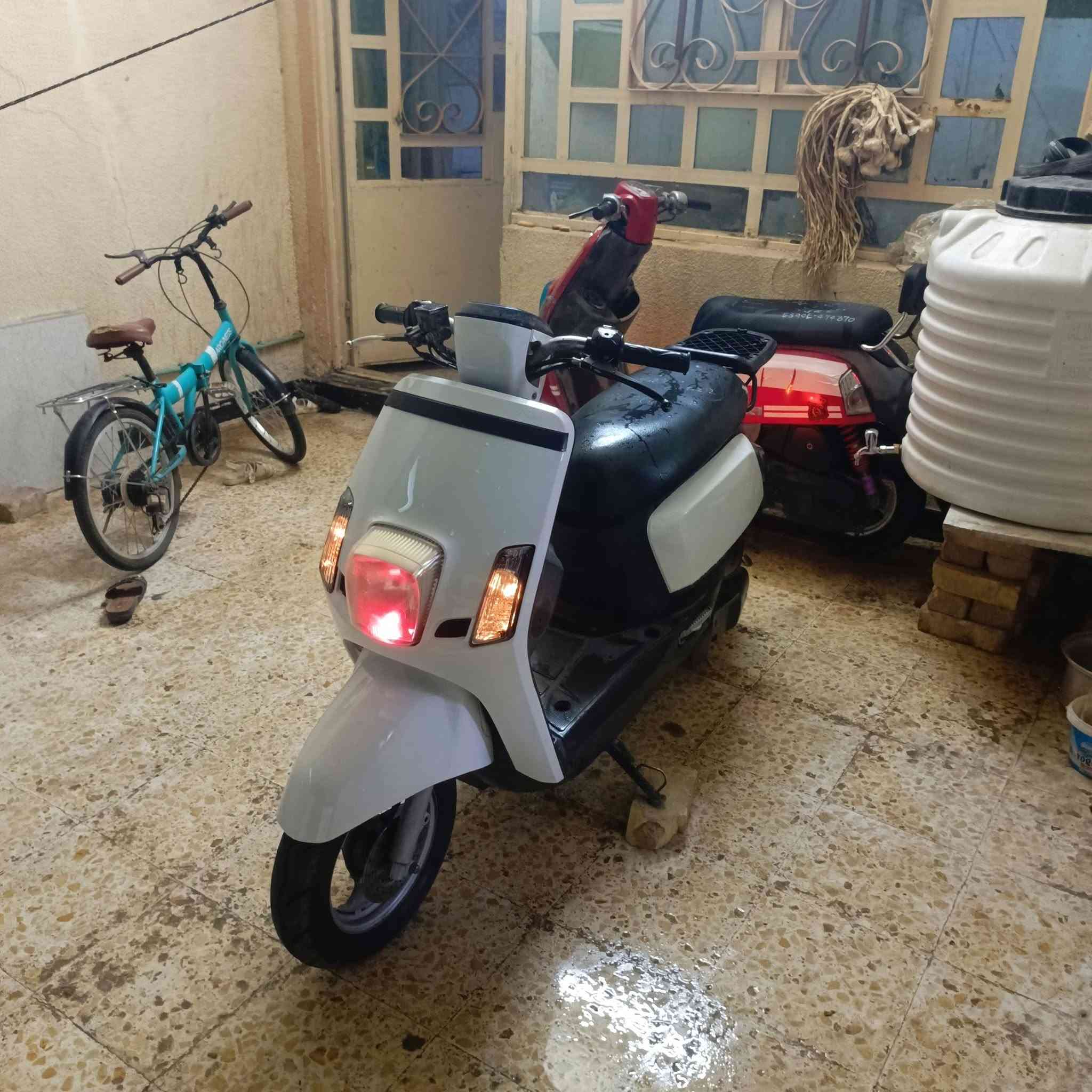 ماكس بوليس مسطره دراجه 2011 دراجه جديده مكينه ما مفتوحه مكاني نجف سعر850 وبيها مجال دراجه كهربائيات شغال تايرات جديدات ماكينه نظيفه ناعمه دراجه فول***********💖
