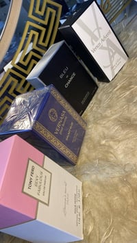٤ عطور • ثبات وفوحان • توصيل