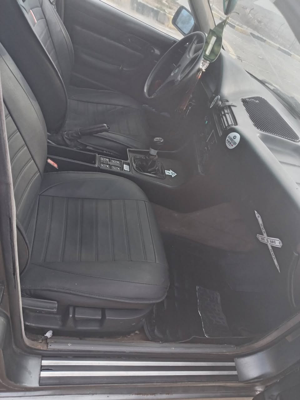 للبيع بي ام ٥٢٥ محرك كبس كير عادي سياره بدون ضربه مصبوغ جماليه رقم مسطره كابون موجود شرط تحويل سعر ٦٠ بي مجال مكان سياره ناحيه العياضيه
***********
