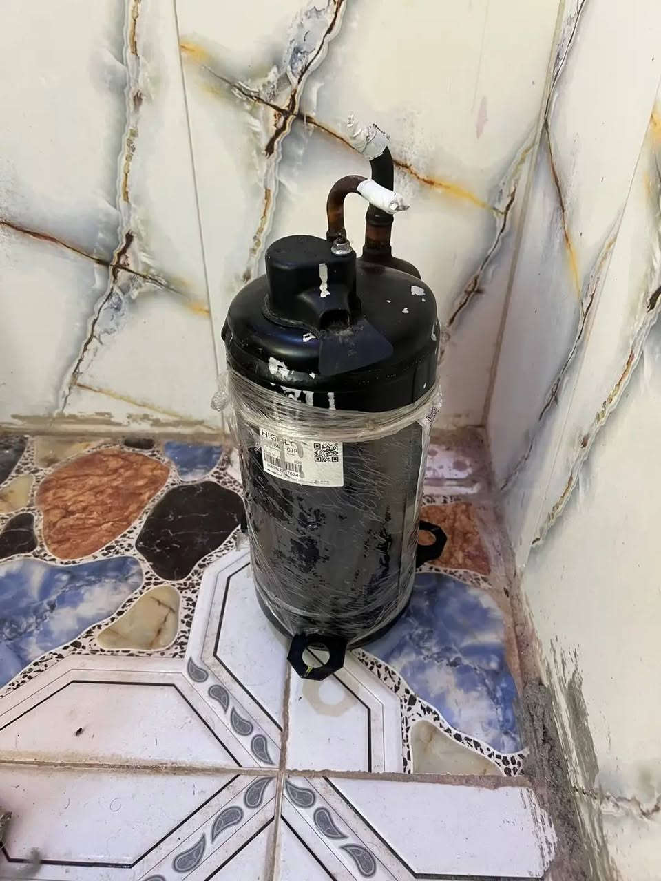 سلام عليكم
ماطور سبلت طن ونص
شغال بعده بكارتونه
***********
