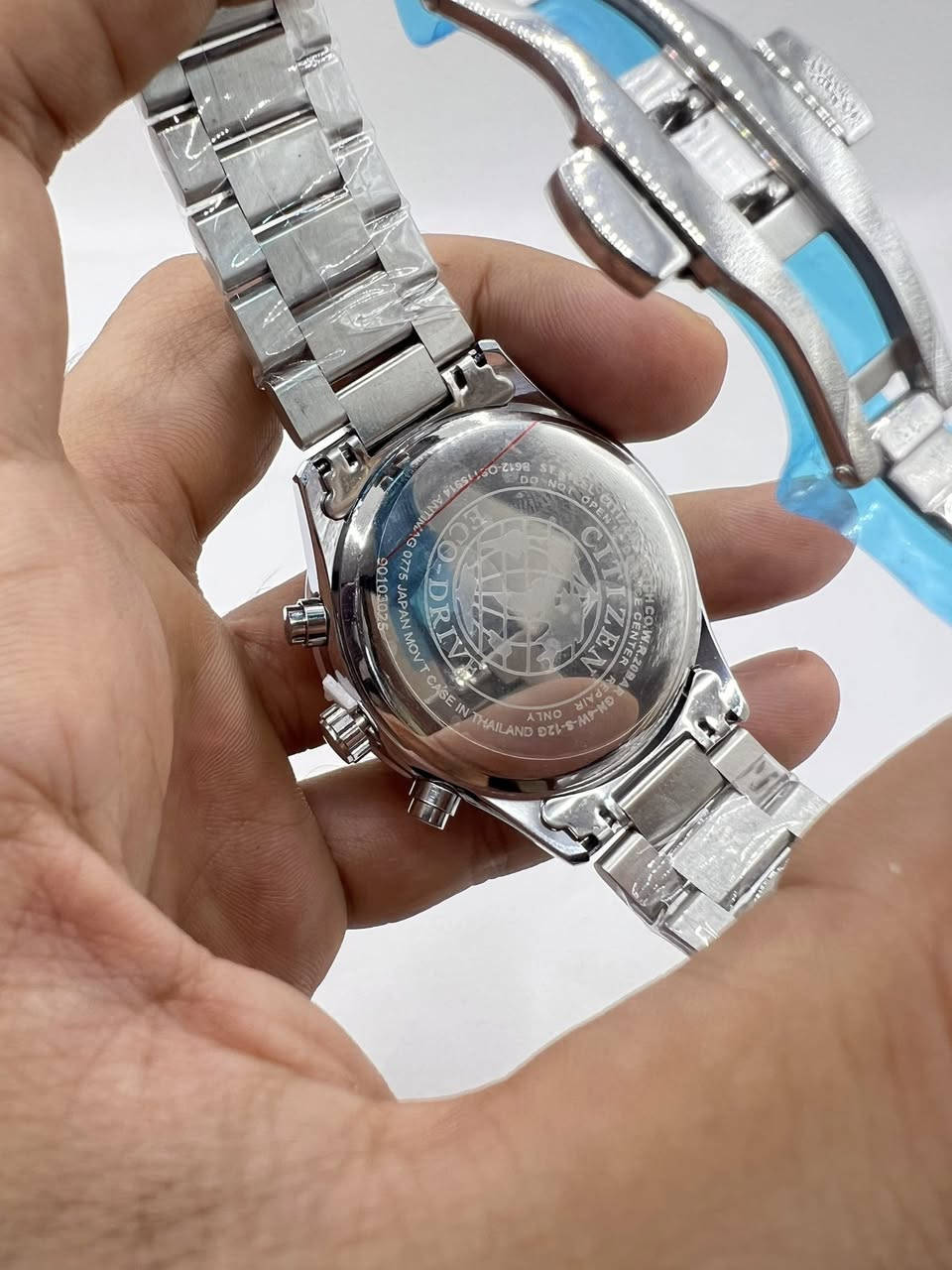 سيتزن بطاريه
منفذ شهري 
قفل فراشه
سناتر شغاله
وزن ثقيل
السعر 50 الف


**إذا كنت صاحب هذا الإعلان وتريد حذفه لأي سبب، رجاءا أرسل رسالة إلى الدعم الفني**