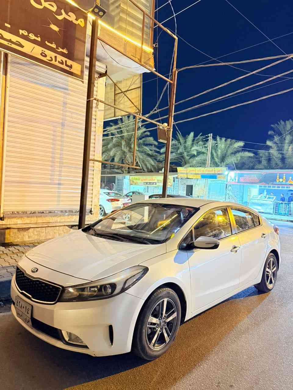 سلام عليكم 
سيراتو مديل 2017 كفاله عده بارد + حار جدا بصيط 
ماشيه 135
بسم شركه شرط تحويل او وكاله
السعر 129 وبيها مجال بصيط  
المكان النجف كوفه 
***********
***********
