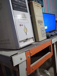 كمبيوتر • إلكترونيات