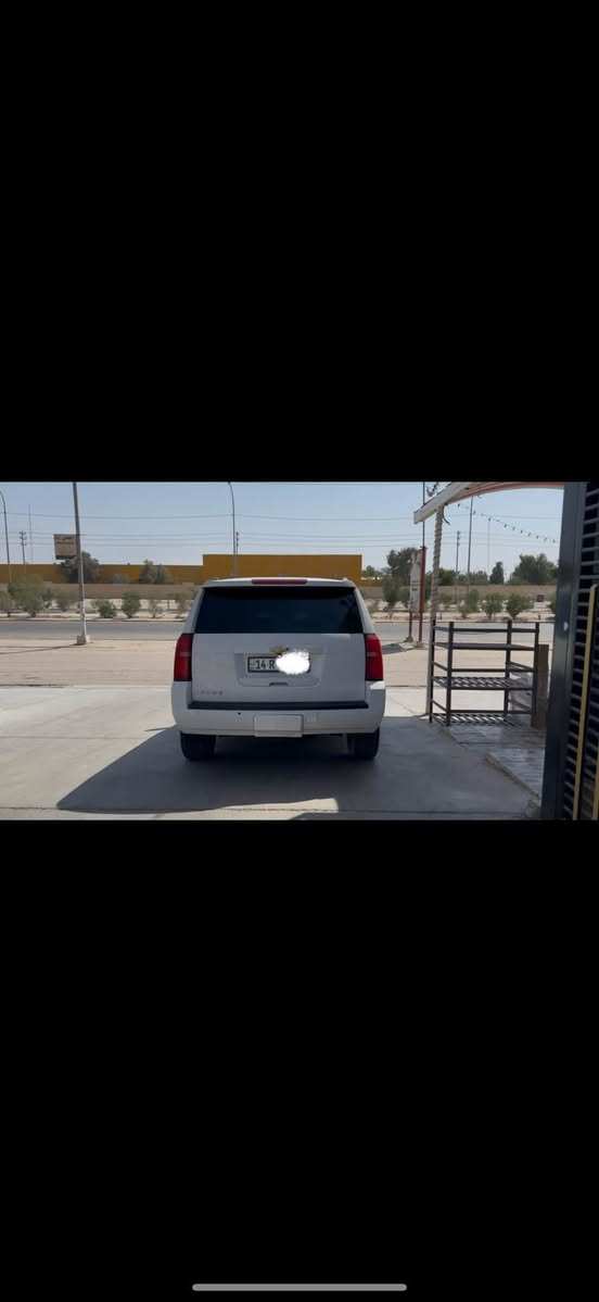 سلام عليكم
تاهو 2015 خليجي LS 

م.     : 

المحرك: V8 بسعة 5.3 لتر (355 حصان)، جير أوتوماتيك 6 سرعات.

 الخارجية: رنجات 18 إنش، إضاءة هالوجين، دواسات جانبية، وبدون كشافات ضباب.

 

الداخلية: مقاعد مخمل (تتسع لـ 7ركاب)، تشغيل عن بعد، مكيف مركزي بارد (3 مناطق).

 التكنولوجيا: شاشة صغيرة 4.2 إنش، بلوتوث، كاميرا خلفية، وحساسات خلفية.

 الأمان: ارباقات أمامية وجانبية، نظام مانع انزلاق، ومراقبة ضغط التواير.

🔻رقم بصرة دولي

مكان السيارة البصرة 
مطلوب بيع او مراوس بتاهو او يوكن احدث 
السعر ٢٩٥ وبيها مجال 

للاستفسار : ***********
