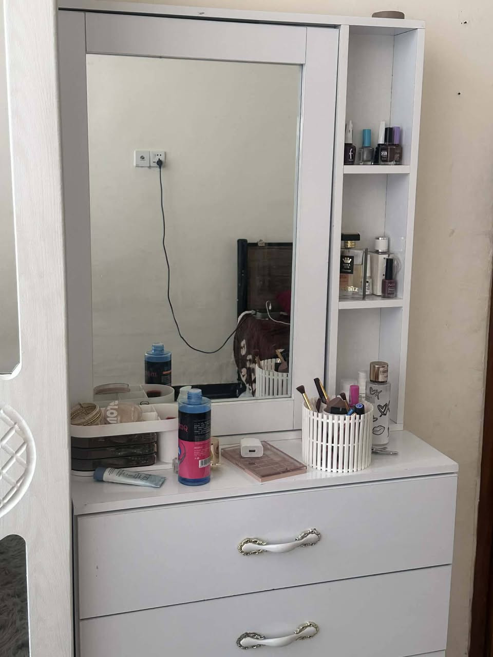 بيع مستعجل
اغراض للبيع ميز مع كنتور جديد ميز طعام واربع كراسي تخم 7 مقاعد سنك قياس متر كاونتر متر ونص 
كرادة داخل/ يم النفق قرب مؤسسة الشهداء


**إذا كنت صاحب هذا الإعلان وتريد حذفه لأي سبب، رجاءا أرسل رسالة إلى الدعم الفني**