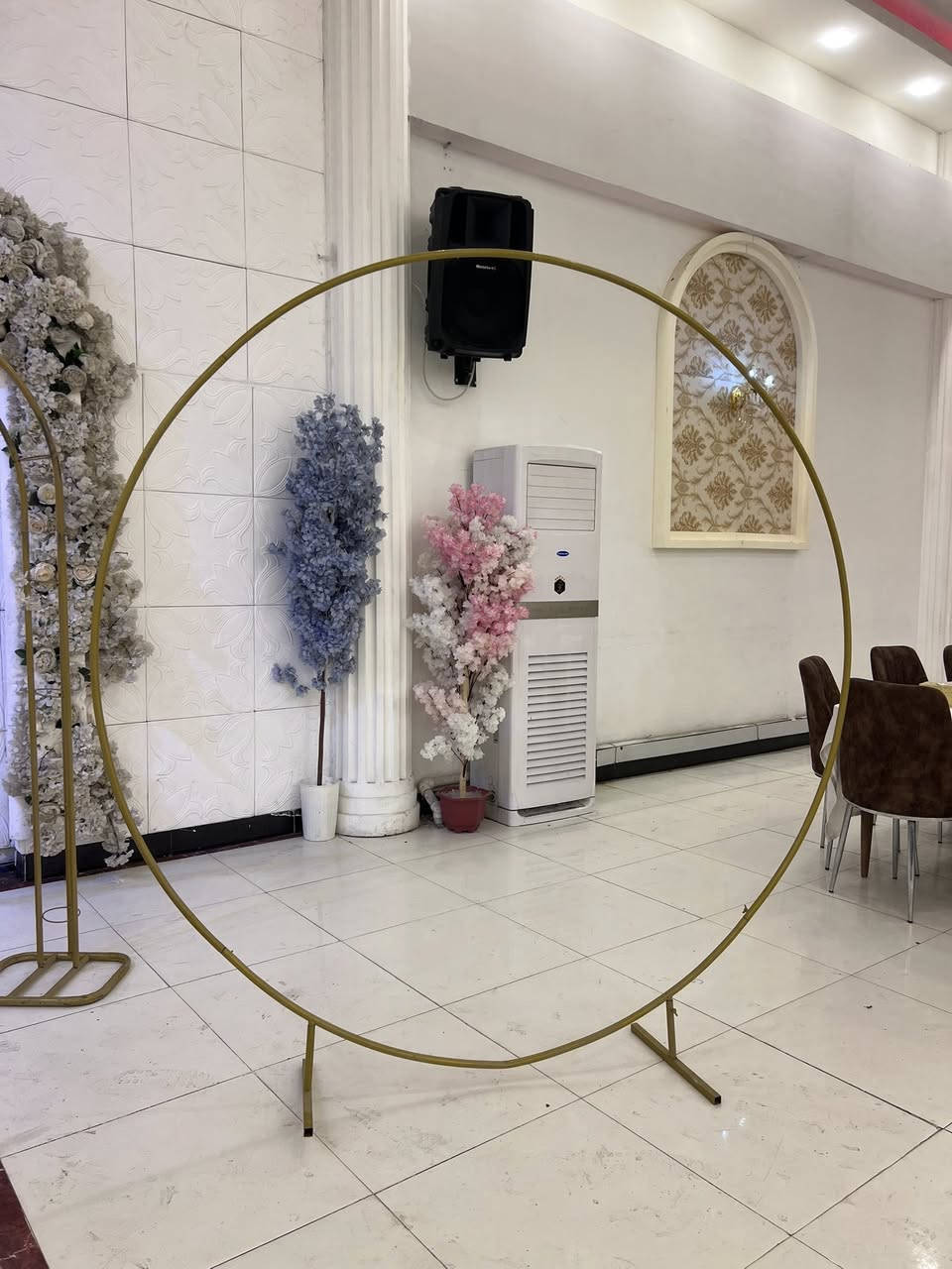 اقواس عدد ٢ للبيع سعر دائري ٢٥ الف والكبير سعرة ٥٠ الف متوفر توصيل ***********
