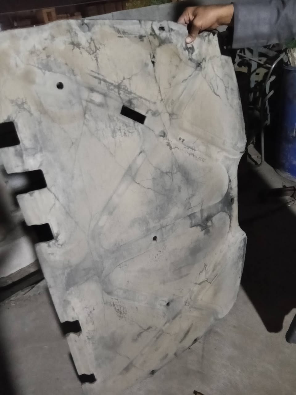 سلام عليكم غراض الفينية 
كلة اصلي تفصيخ 
مكان بصرة رقم ***********
