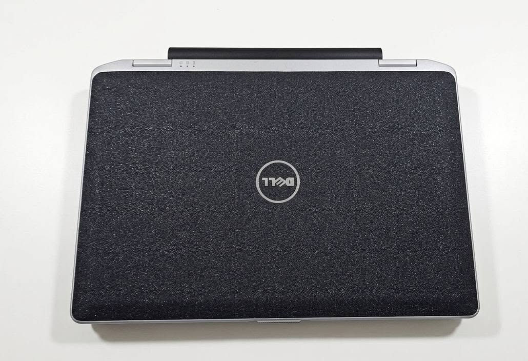 وجبة جديدة لابتوبات DELL

السعر 140 الف بي مجال 
لابتوب DELL
كور اي 7
الجيل الثالث 
الرام 8
الهارد 320
حجم الشاشة 14

شحن يدوم من ساعة الى ساعتين
يصلح للدراسة 
لطلاب الكليات 
و كتابة البحوث 

ملحقات الجهاز شاحنة اصلية مع جنطة هديه 
***********
