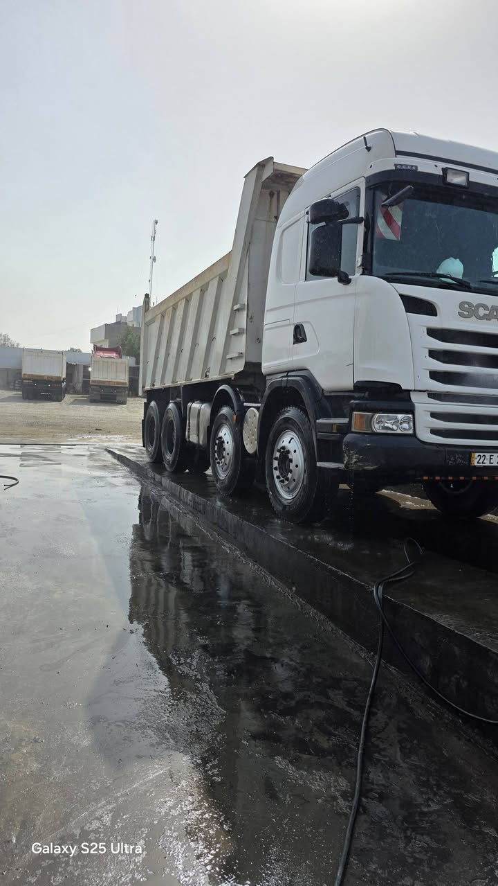 سلام عليكم سكانيه لبيع
موديل 2013 مكفوله كفاله عامه 

حجم محرك 440 G تك فلتر 

كير 3x3

ذرعه ٤٤  وزن سياره ٢٩ طن 

تخم تاير 

*********** مكان سياره بغداد
