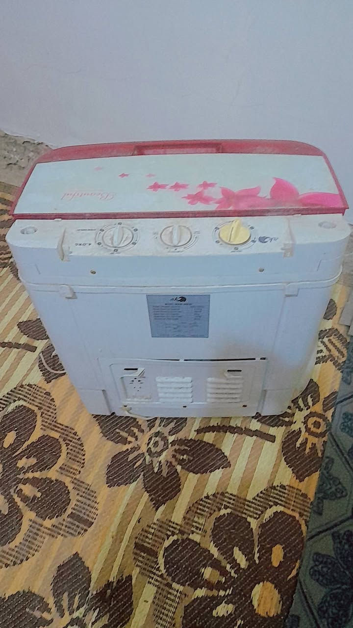 سلام عليكم 

غساله اطفال حجم صغير

شغاله غسل وتنشيف
السعر 25
العنوان بلديات شارع المصرف 
***********
