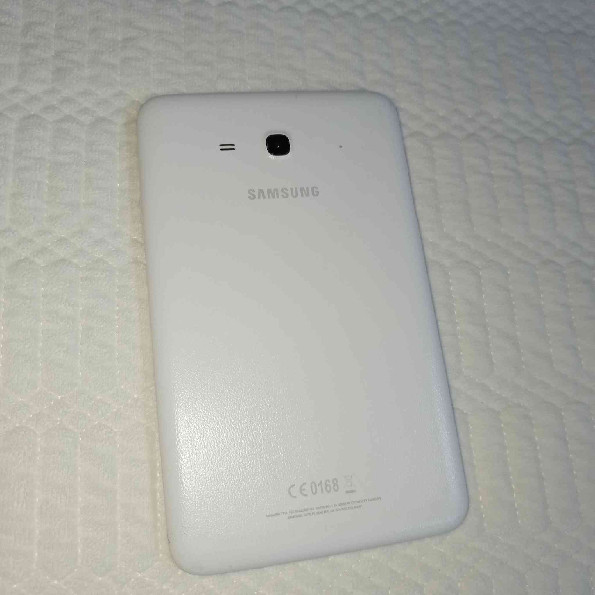 سلام علیکم اخوان هاذا تابلیت سامسونك تاب3 للبیع جهاز کلش نظیف مکان کرکوك للسعر خاص او رقم هاتف *********** رجاء اذا مو شراي لاتخابرني مع تحیاتي للجمیع وسلام علیکم
