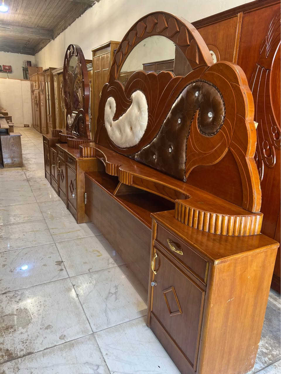 غرفه ام5صاجً تزكام حديث كامله نضافه فول سعًر650ميسان العوفيه نهايه شارع سوك الاخضر مجمع الحمراني ***********
