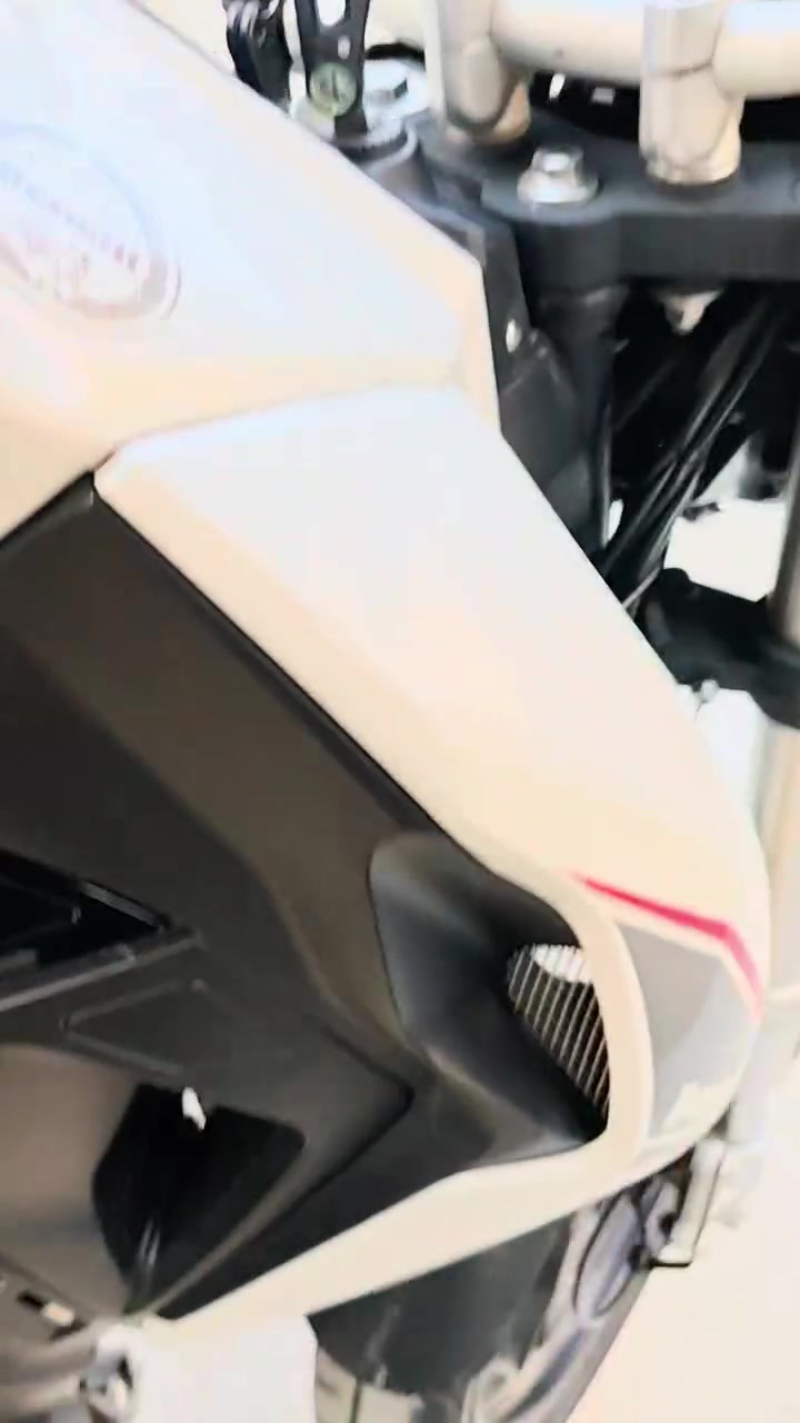 Benelli 180s
ماشية 30 الف 
دراجة نظيفة جداً مداريهة كلش
دهن وكالة موتوريكس
بانزين كلة محسن
***********
***********
متوفر واتس
