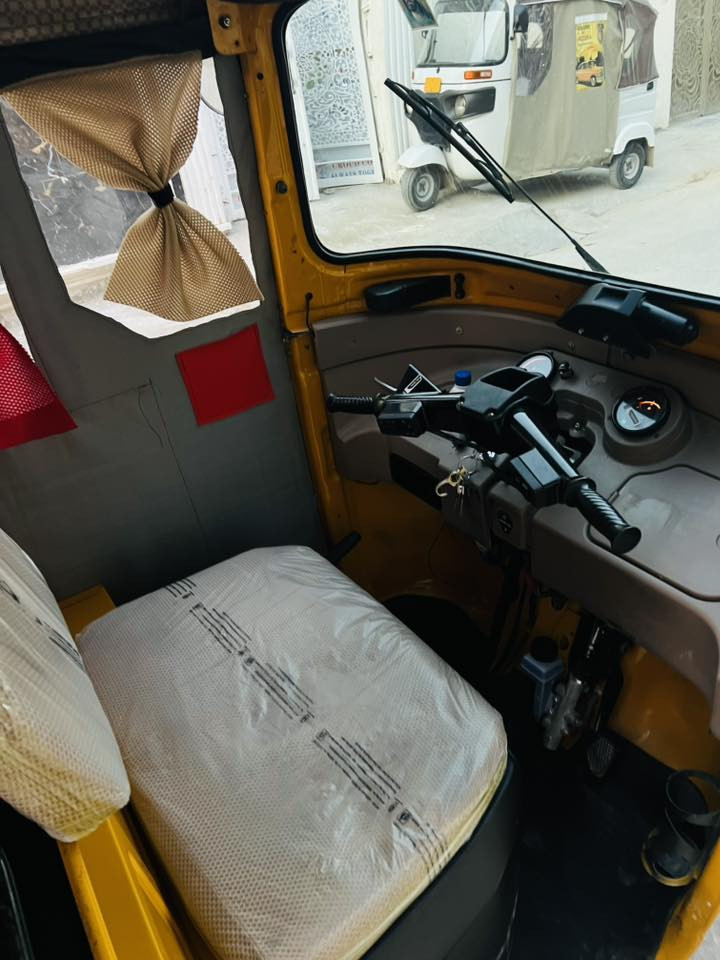 تكتكً للبيع  2020 شهر 12
تكتك ما مرقم أوراق كامله كفاله الكشر  ماعده شوي خياس  ب يم دوسه وره ومبينهً ب صوره والمحرك تجفيت جديد 

‭0772 255 3452‬ الحسينية

السعر 3/200
