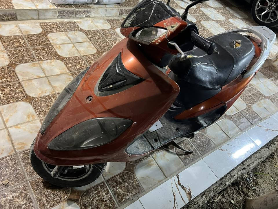 للبيع شغال كامل وباتري جديد مكاني ديالى 
سعر 200 

***********
