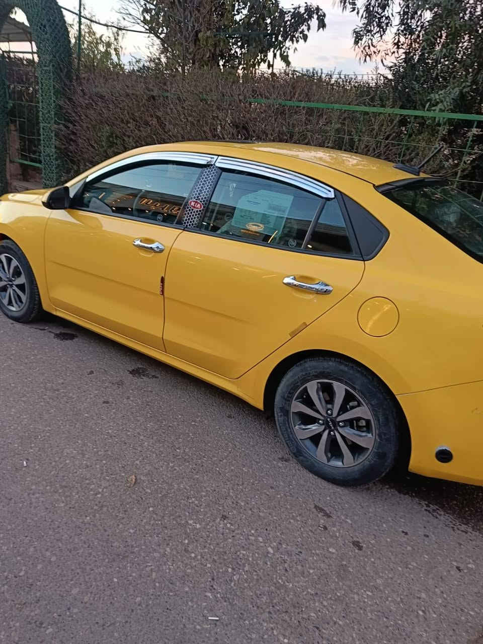 سلام عليكم سيارة كياريو  مديل2023 فول ضرر جملغ كدام فقط السعر 138 مكان موصل الرقم ***********   .***********
