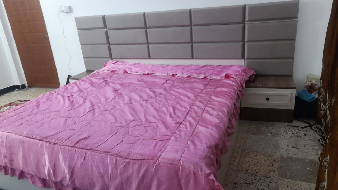 للبيع ميز مرايه مع دوشك طبي جديد بل جيس جربايه وياه ميزين ب ٢٢٥بيهم مجال قليل
@إشارة


**إذا كنت صاحب هذا الإعلان وتريد حذفه لأي سبب، رجاءا أرسل رسالة إلى الدعم الفني**