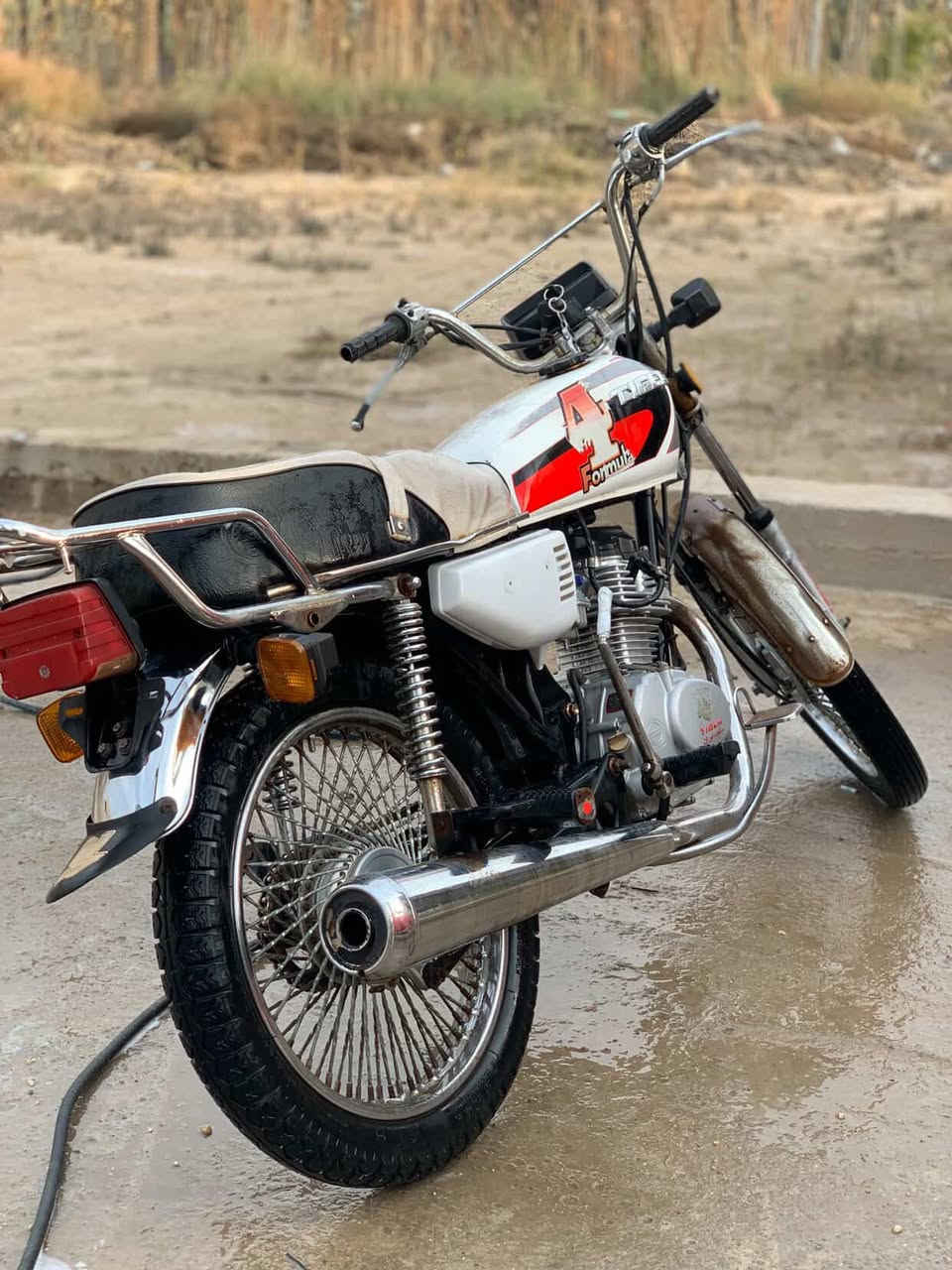 سلام عليكم دراجه تايكر مديل عشرين اوراق دراجه نضيفه وحلوه مامفتوحه السعر ٤٥٠وبيه مجال مكاني حله مقابيل كوين بارك ‭٠٧٨٣ ٦٩٨ ٨٤٢٣‬
