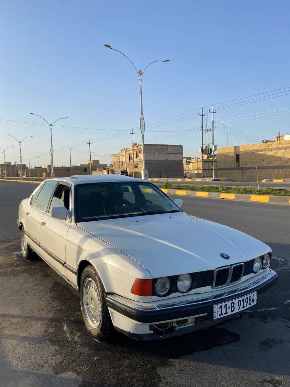 سلام عليكم للبيع او مراوس حسب القناعه
بي ام 735 مديل 1990  رقم بغداد الجديد سياره محوره مكينه وكير VVT ام فيشه وبطل حداديه تخم تاير تبريد كله جاهز  السعر 42وبيه مجال اللاستفسار 
***********
