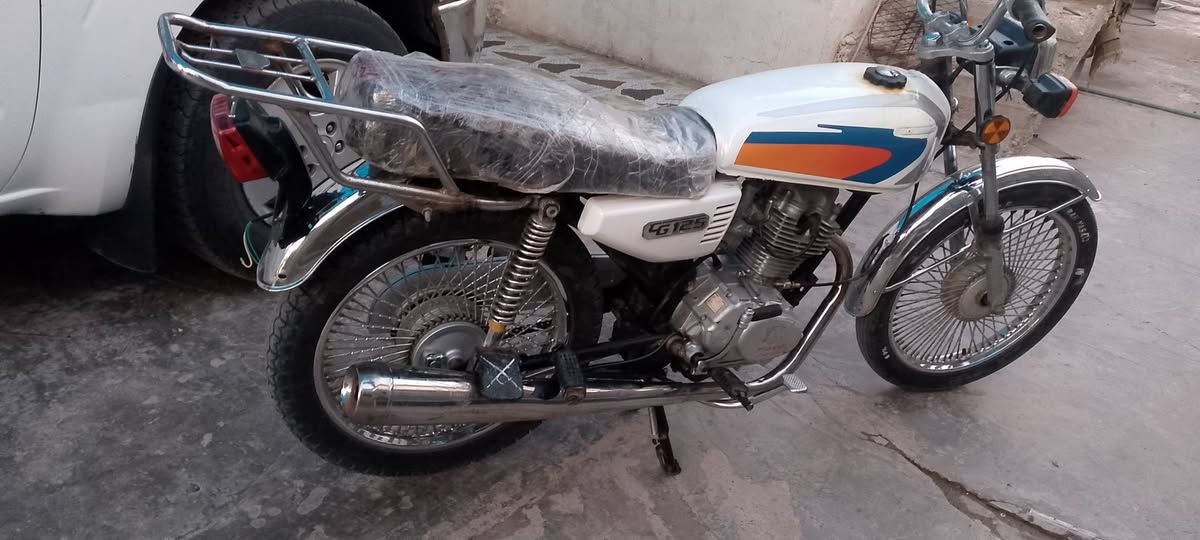 السلام عليكم تايكر موديل 2020محرك خير من الله دراجه نكره محرك ناعم عوزه ضفيره وباتري فقط دراجه كلك اوراق  ضايعه العنوان واسط قضاء العزيزية السعر 275بيه مجال رقم ***********
