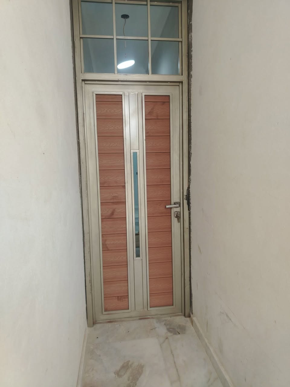 حداد متنقل عام بيبان شبابيك محجرات قمريات كيسبان سندويج فريمات تصليح الحديد التالف والنرمايد ٧٧٨١٦٦١٧٠٤
