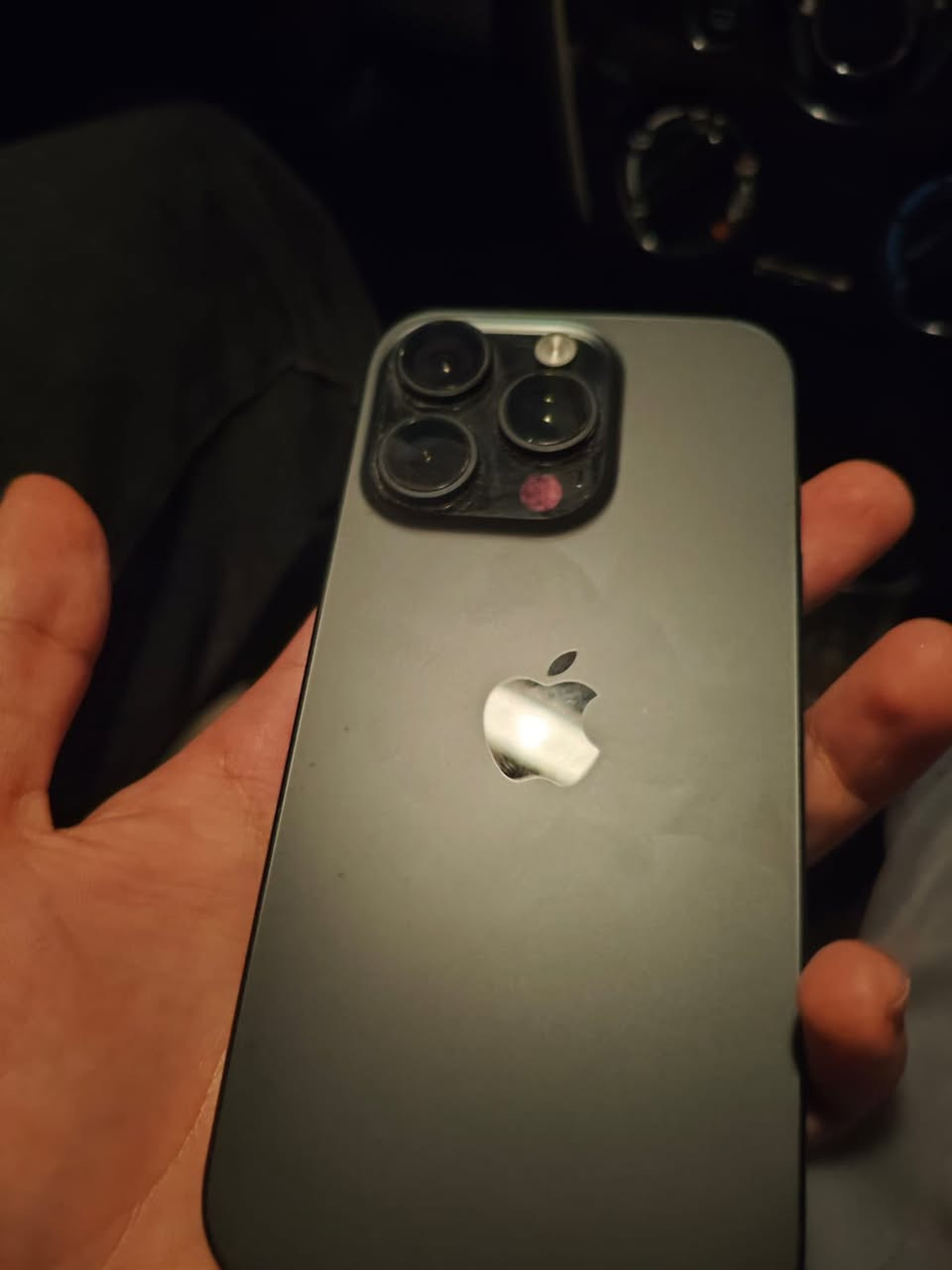 السلام عليكم ايفون 16 برو بطاريه 88 
 Pro فقط مكاني حله او نجف سعره 1,100


**إذا كنت صاحب هذا الإعلان وتريد حذفه لأي سبب، رجاءا أرسل رسالة إلى الدعم الفني**