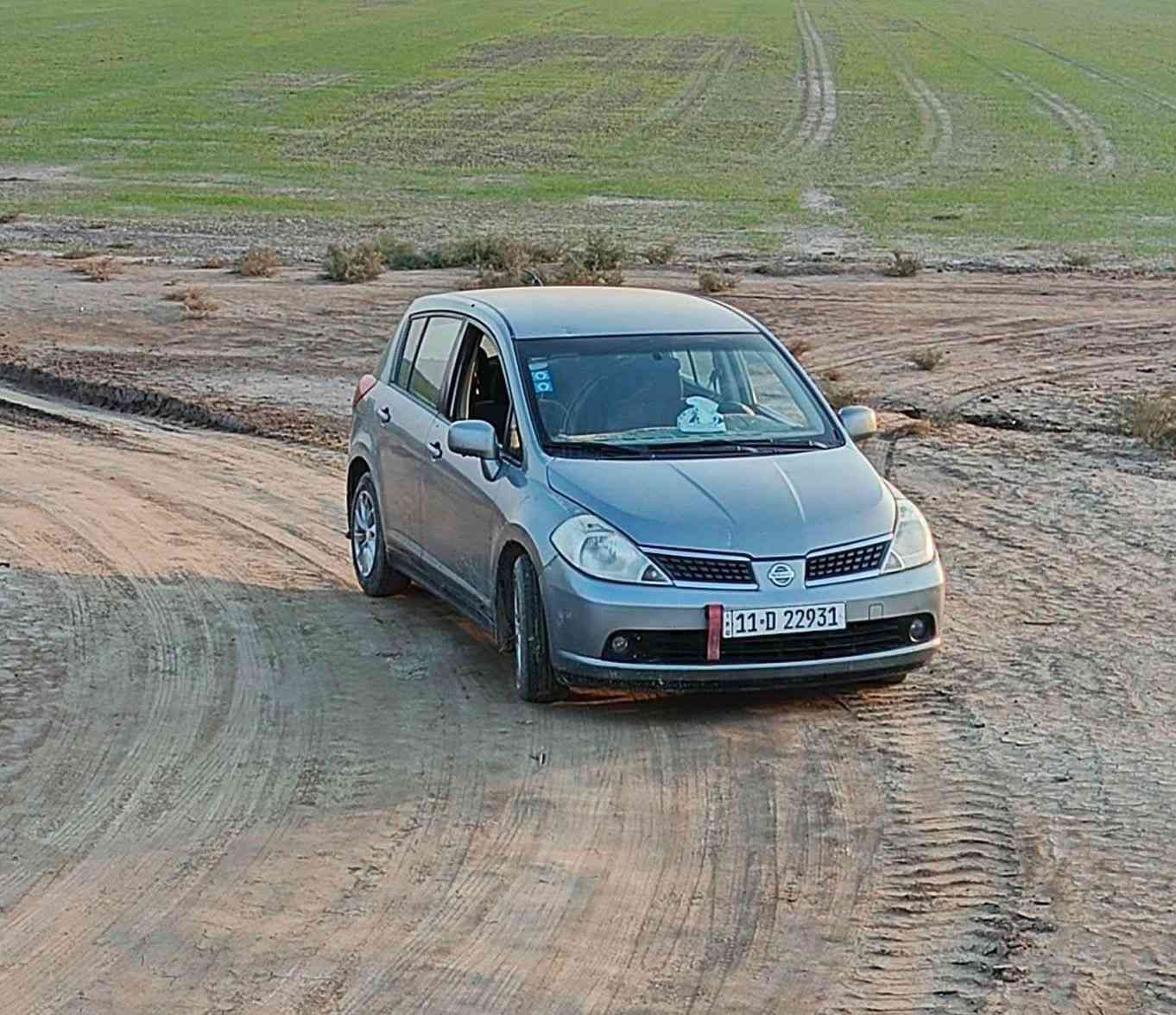 نيسان فيرسا
موديل ٢٠٠٩ 

محرك ١٨٠٠

كير AT

سياره بسمي 

سعر ٧٥ بيه مجال 

لون رصاصي 

رقم(***********)
