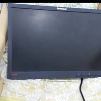 شاشة ٢٤ بوصة • تحتاج تصليح