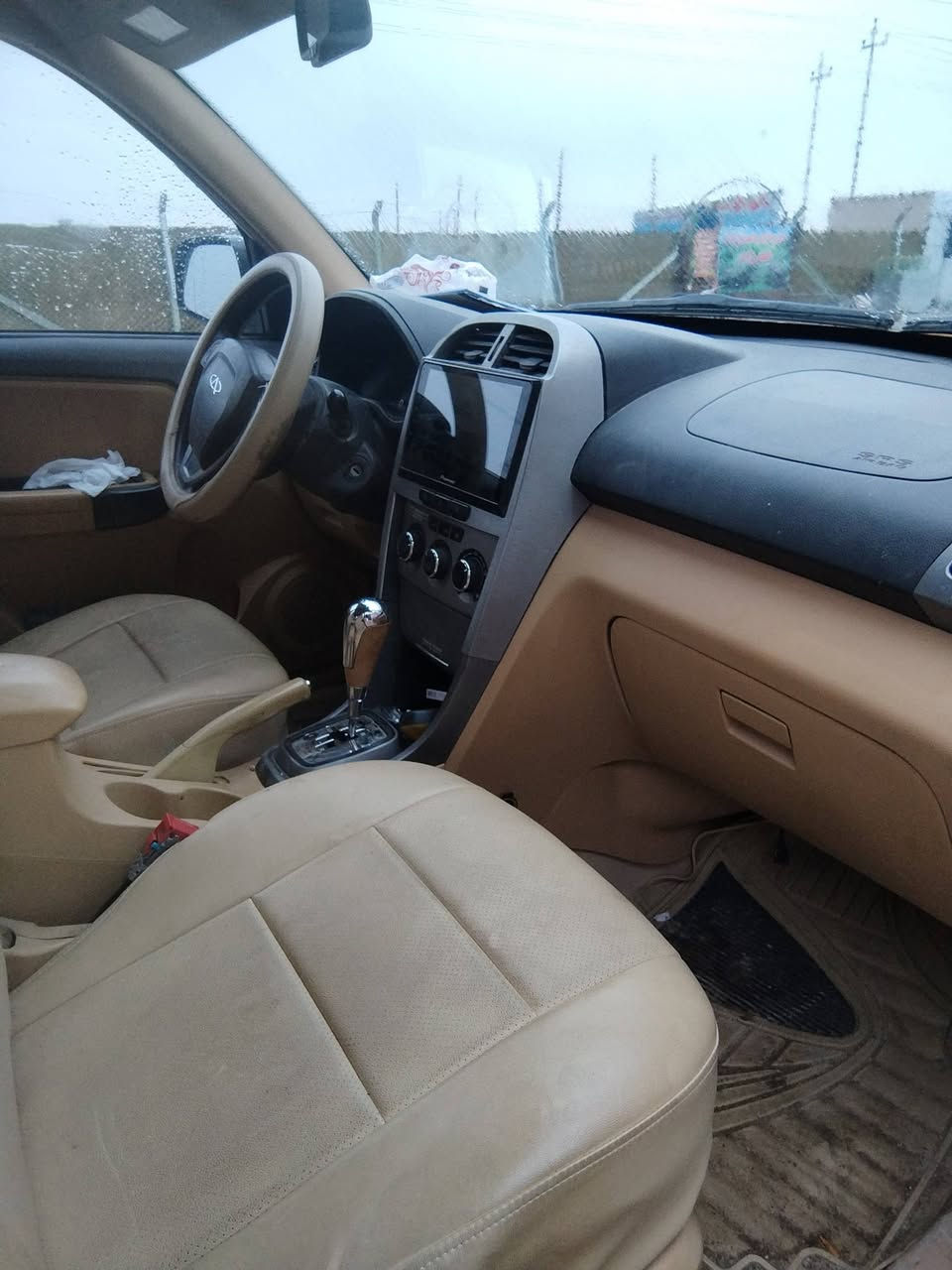 اريدها مراوس بتاهو  سعر سيارتي 55 ورقه سياره جديده رقم انكليزي تحويل مباشر   ....  تحياتي للجميع
*********** المكان ديوانيه
