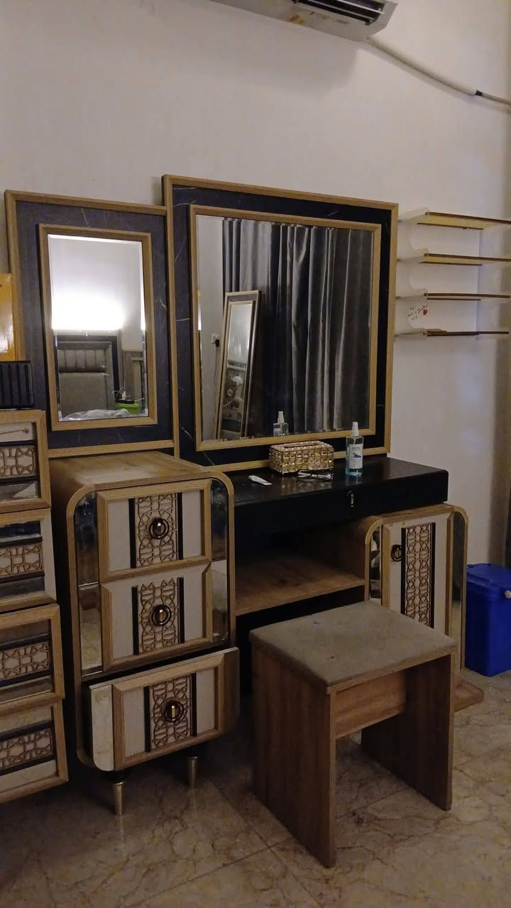 لبيع ٩ قطع عنوان بلديات شارع ٣٠ 
بس شراي يدخل رجآ لحد يضل يعامل قفله ٧٥٠ بيه اضرار قليل لي عده ورشه يكدر يعدل عليه وبيع بسعر كلش حلوو


**إذا كنت صاحب هذا الإعلان وتريد حذفه لأي سبب، رجاءا أرسل رسالة إلى الدعم الفني**