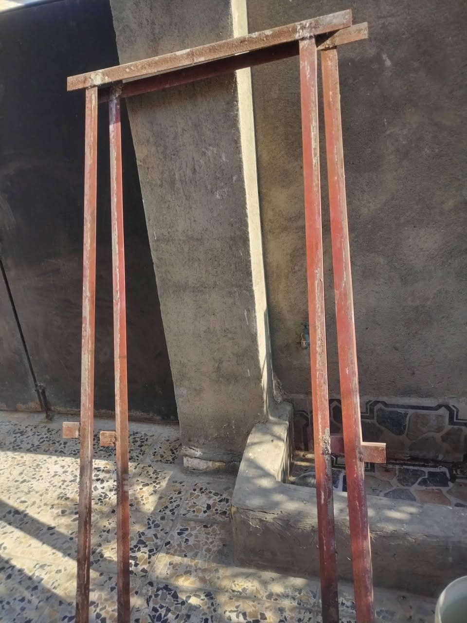 سلام عليكم بيبان للبيع ثنينهن فتحت الباب ايمن تفصال مابيهن اخياس عنوان الناصريه الفضليه السعر واتساب أو اتصال على رقم ***********
