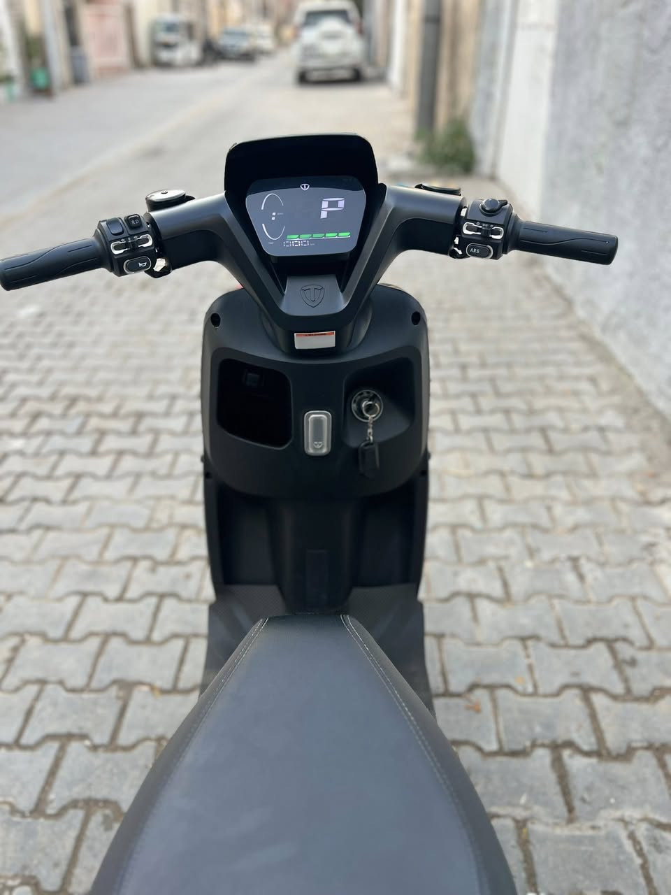 سلام عليكم متاح دراجة شحن الريان تالج نوع ام عيون موديل ٢٠٢٥ بطاريات ٦ سويجين بصمتين كفاله عامه من كلشي مكاني بغداد الحريه السعر ٨٠٠وبيهة مجال شي بسيط ***********رقمي
