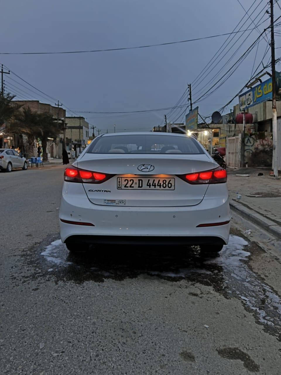 هونداي النترا للبيع
مواصفات
نظام كروز كهربائي تحكم سترين جهتين
5 ويل كب
4 دسك
تبريد خليف امامي
فتحه بل قماره
حساسات خلفيه +كامره +شاشه 
مري شفط
ubs
السياره مكفوله كفاله عامه لاتبديل ولا ضربه السعر 157
غرامه النجف مادفع الف اربيل مطلوبه 70  الف فقط
***********
