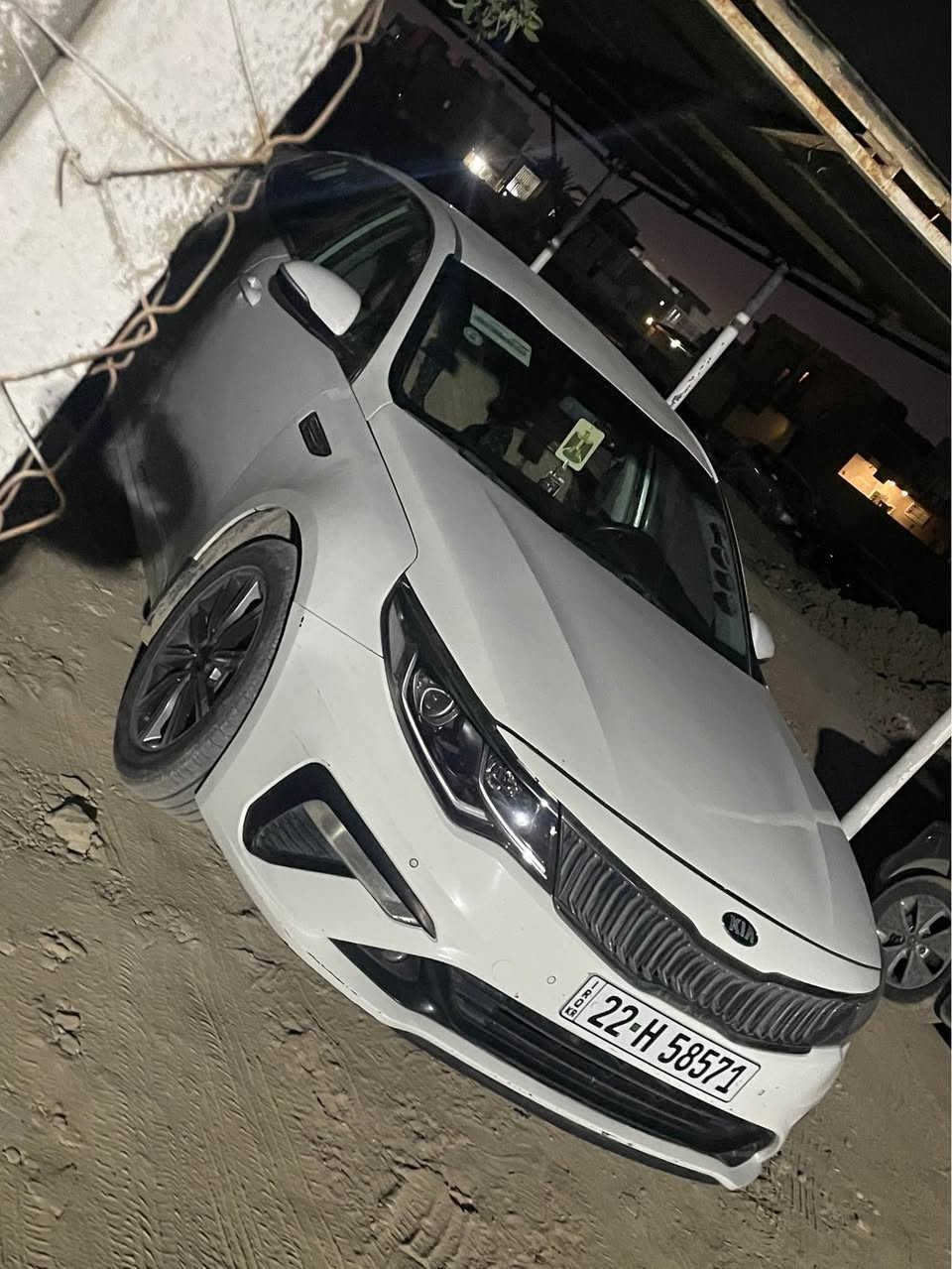 كيا اوبتما 2020 خليجي محرك 2400
————
بيها جاملغ وبنيد وحالوب جداً خفيف وناعم السياره حلوه 
-كامرة خلفية 
-حساس امامي
-حساس خلفي 
-مري قلاب 
-شفتات ستيرن 
-تحكم ستيرن 
فلنجات +دسكات جدد + باتري جديد +تخم بلكات جديد اصلي رقم التلفون (***********) ديوانية, القادسية
